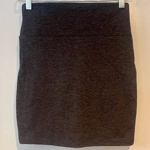 Charlotte Russe Stretch Mini Skirt. Gray. Size Small.